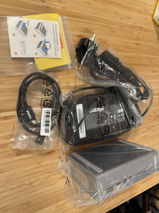Caldigit TS3 plus thunderbolt TB3 docking station / hub