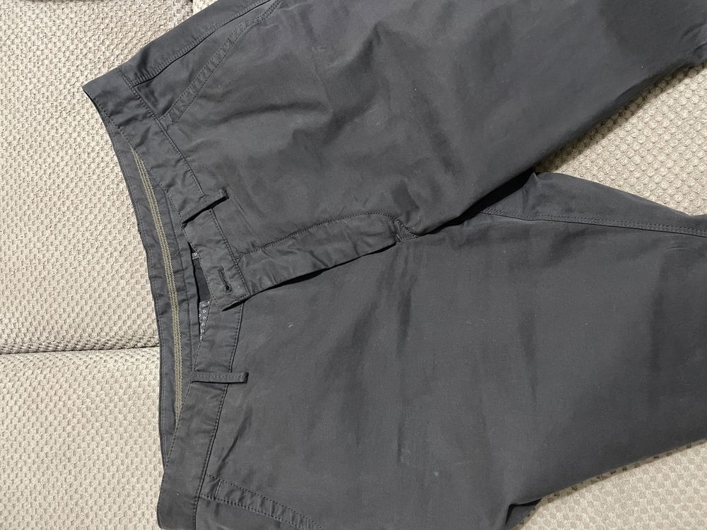 Мъжки сив панталон права кройка Massimo Dutti размер М