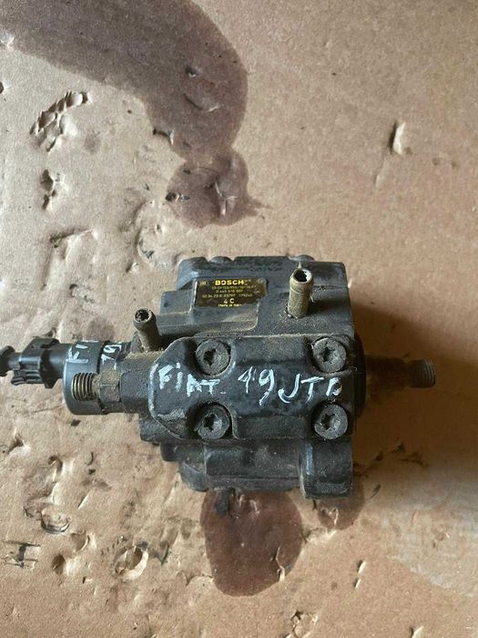Pompa inalta/injectie Fiat punto/alfa/lancia 1.9 jtd cod 04450100007