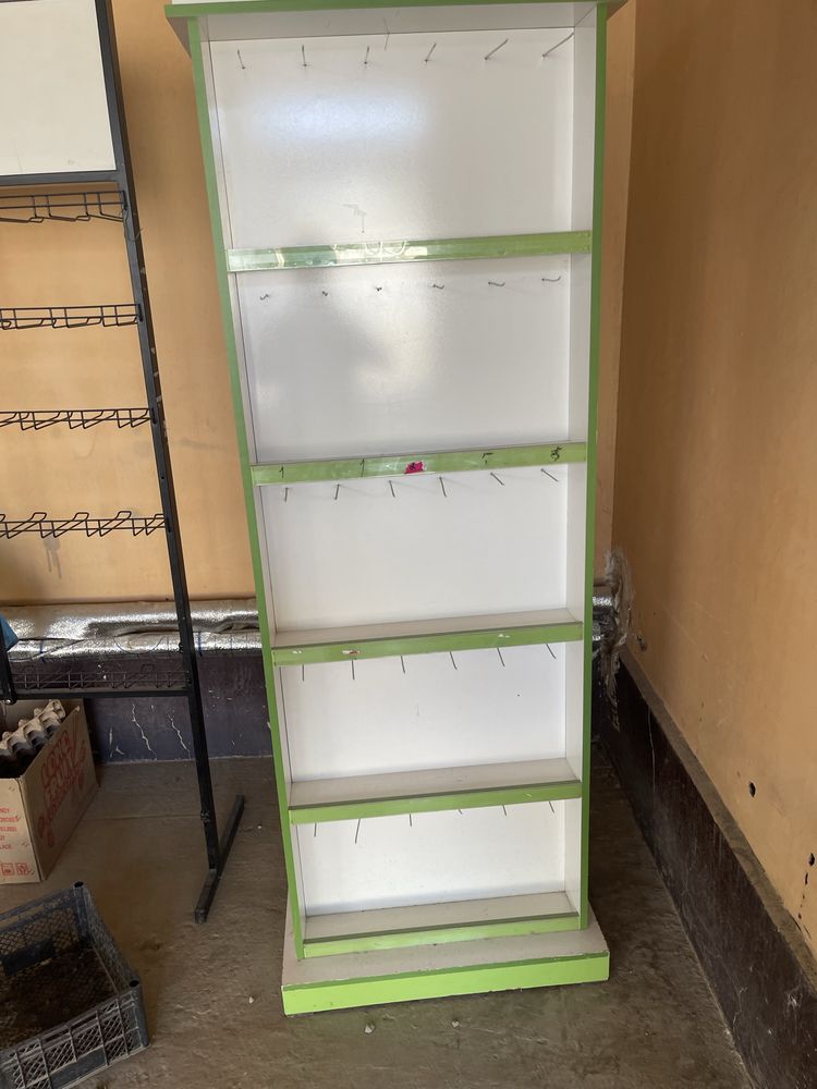 Non bolichka vetrina va naski va colget brtvalar ichun vetrina Sotilad