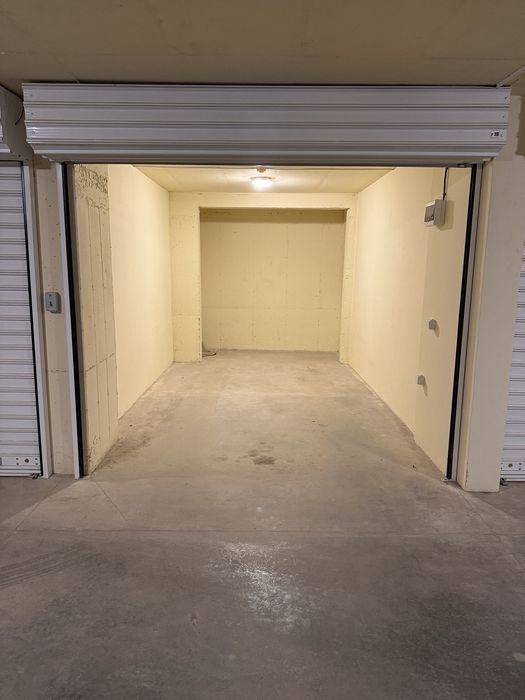 Продават /отдават се под наем Подземни гаражи в нова сграда над Била 1