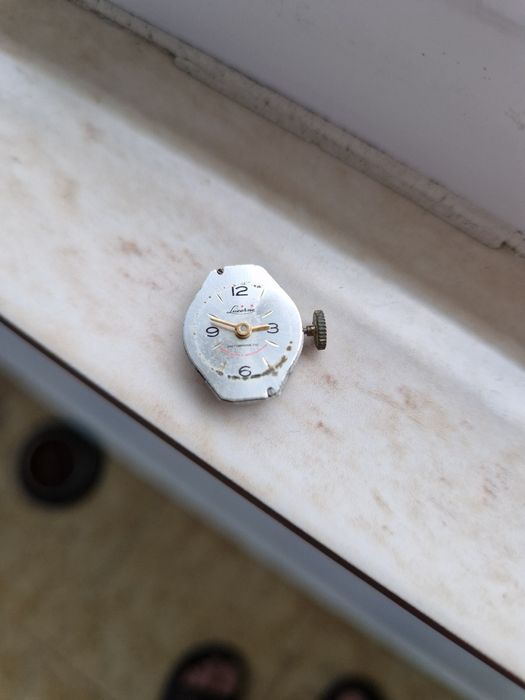 Vând inel tip ceas.