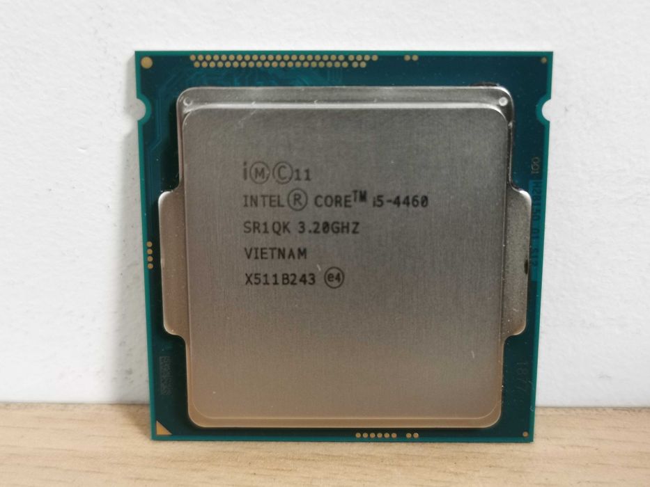 Intel i5-4460 и Intel Xeon E3-1230 V3 сокет 1150 процесори