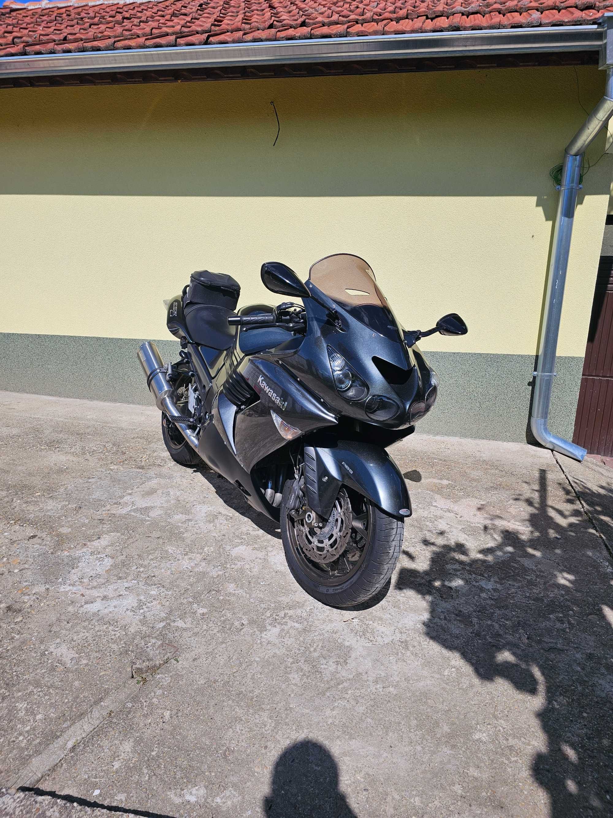Kawasaki zzr1400, Zx14