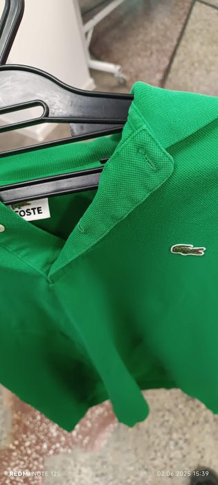Продавам зелено polo Lacoste