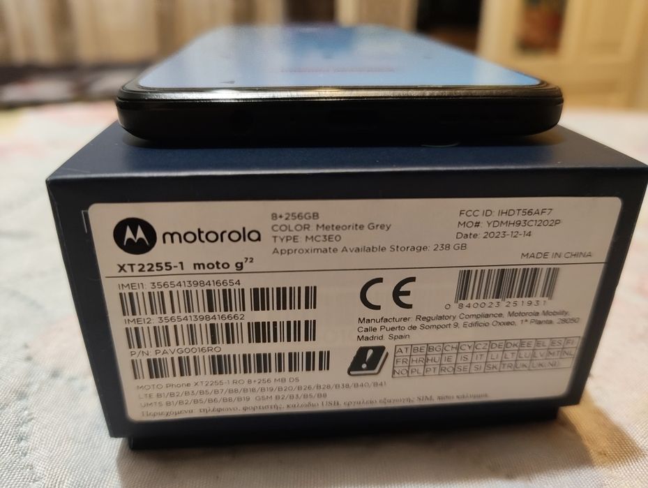 Телефон Motorola G72
