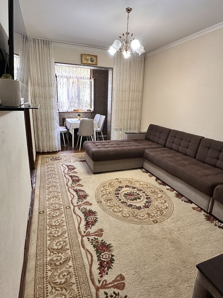 Uy sotiladi 2 /2/4 Срочнопродам дом 2 ком