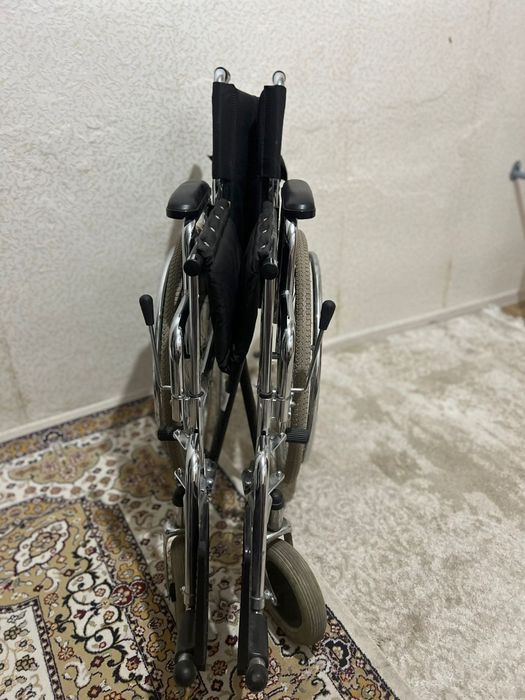 Инвалидная коляска