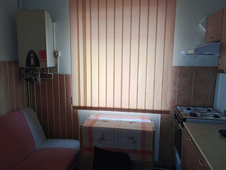 Inchiriez garsoniera