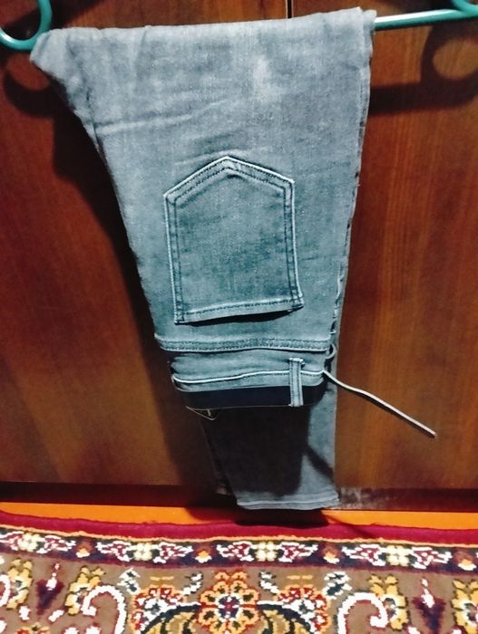 Женские джинсы в отличном состоянии