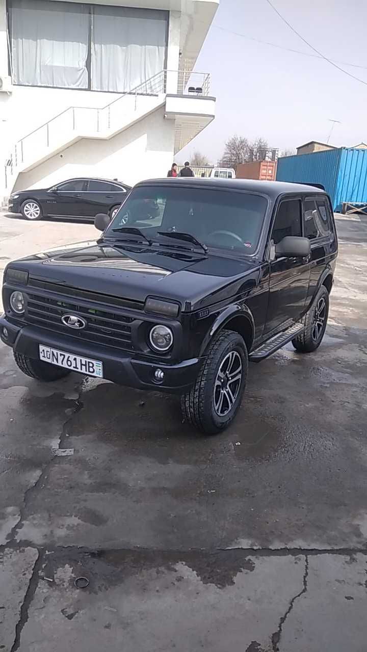 Niva 2121 lada 4x4 srocni