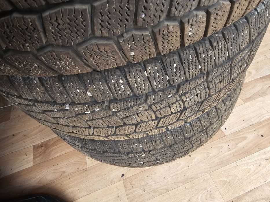 Зимние шины липучка 205 60 R16