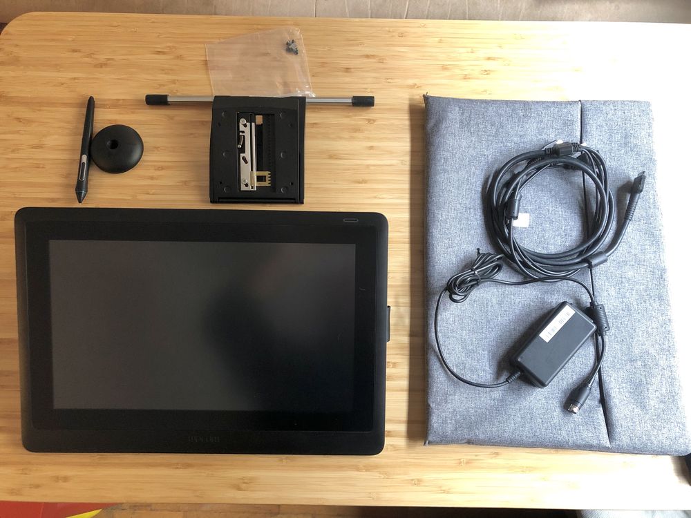 Wacom Cintiq 16 + Stand + Husa