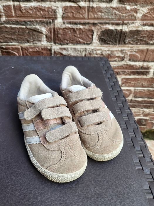Adidasi Adidas in stare foarte buna