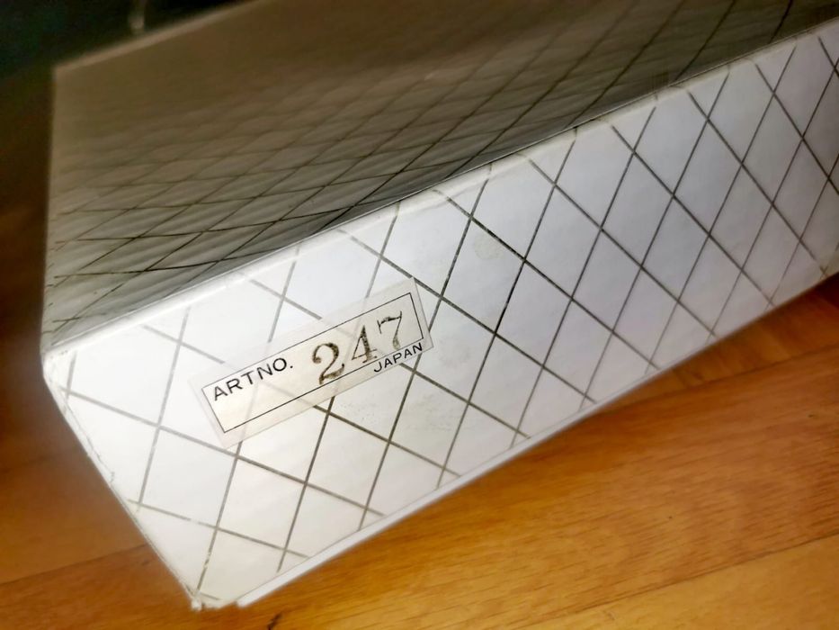 Порцеланова японска зодиакална чиния Арита Имари лим. серия ОВЦА 1979г