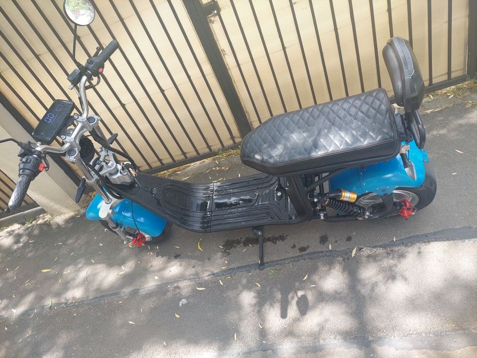 Scuter electric acte de 25 km