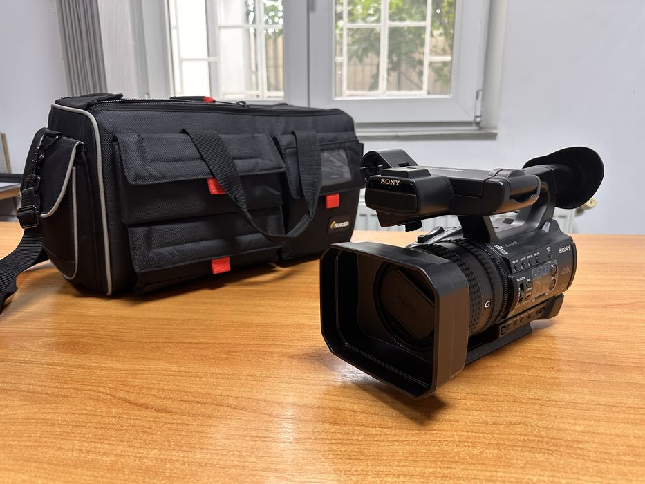 Camera video 4k pro SONY + trepied MANFROTTO