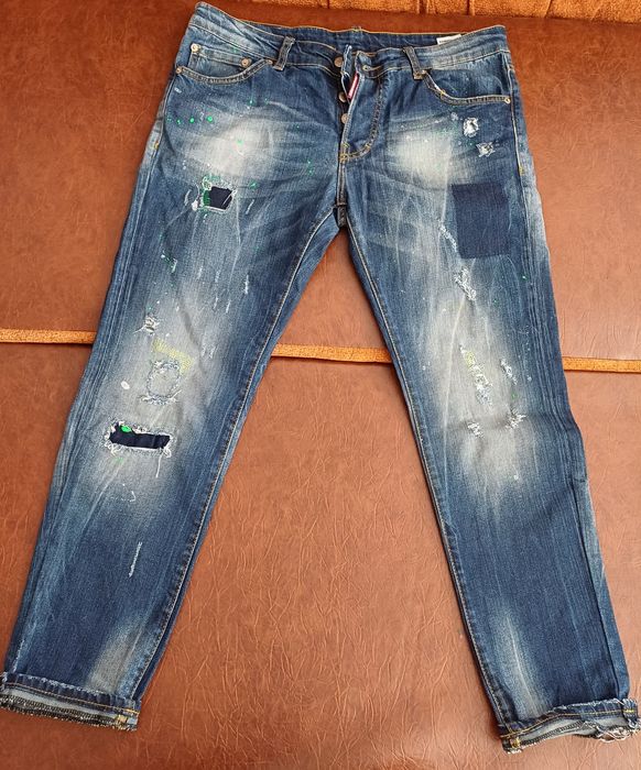 Blugi DSQUARED2 mărimea 52
