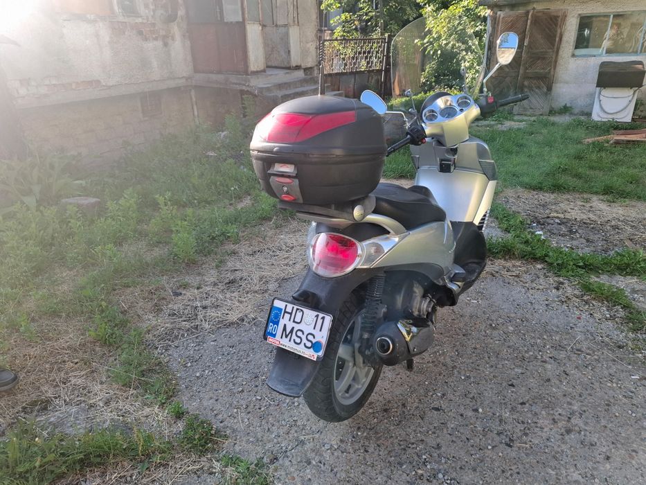 Motoscuter Aprilia Scarabeo