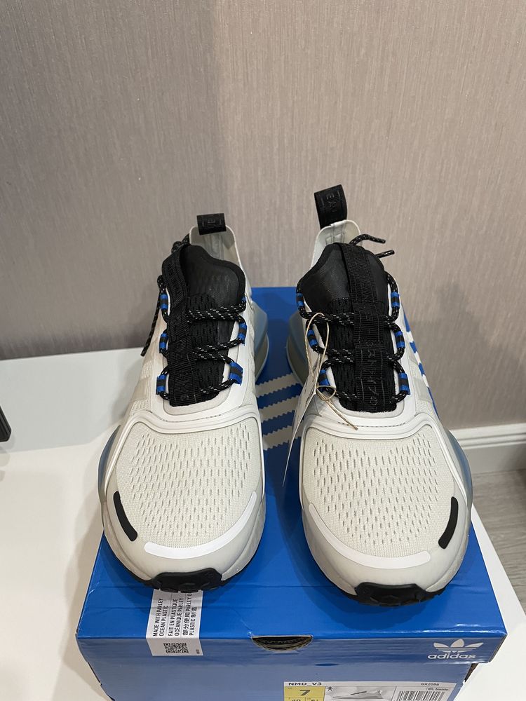 Кроссовки Adidas NMD V3 оригинал