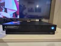 Xbox One + 14 jocuri originale pe CD – Pachet complet gata de joacă!