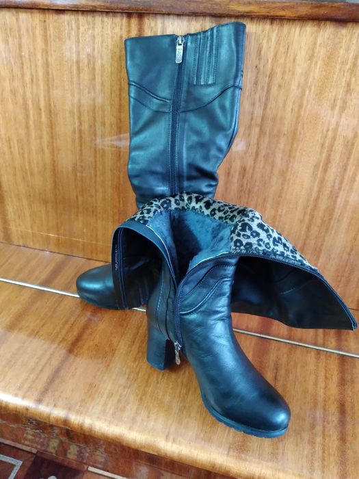 Продаются зимние новые сапоги, европейка , 36 рзм.15 тыс тенгем