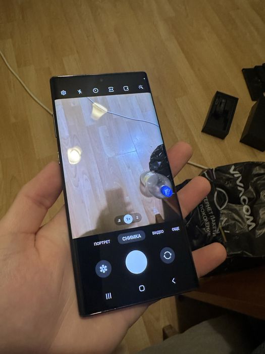 Телефон Samsung Galaxy Note 10+