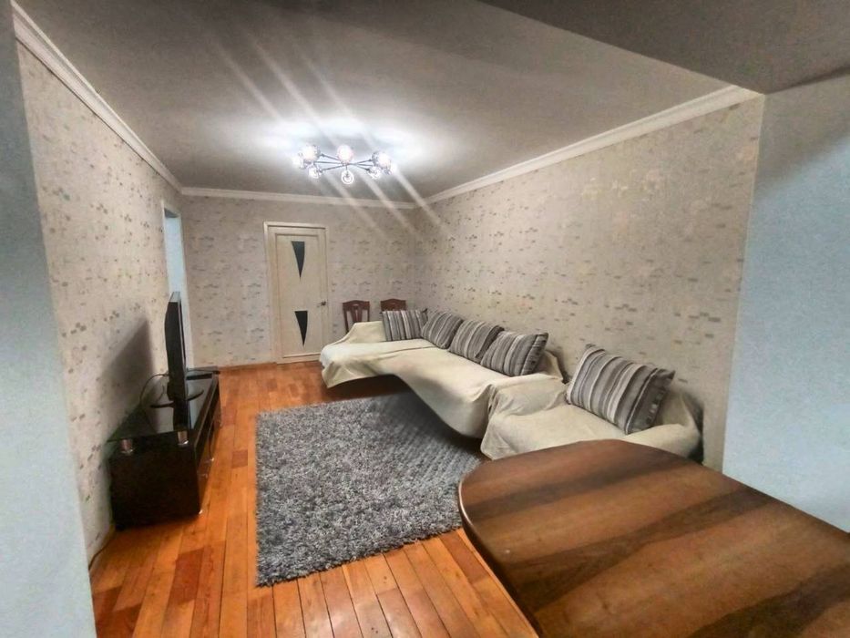 Чиланзар 5 квартал  2 комнатная кирпич