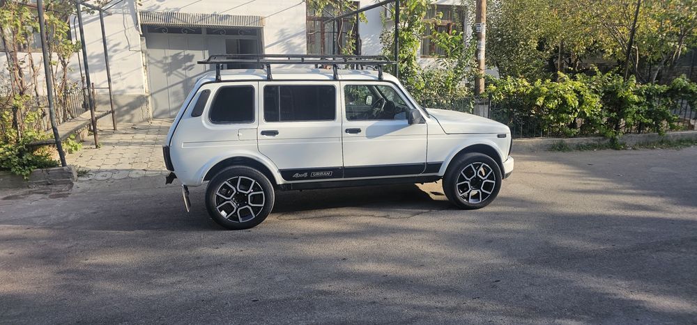 Niva urban 4 ta eshuli