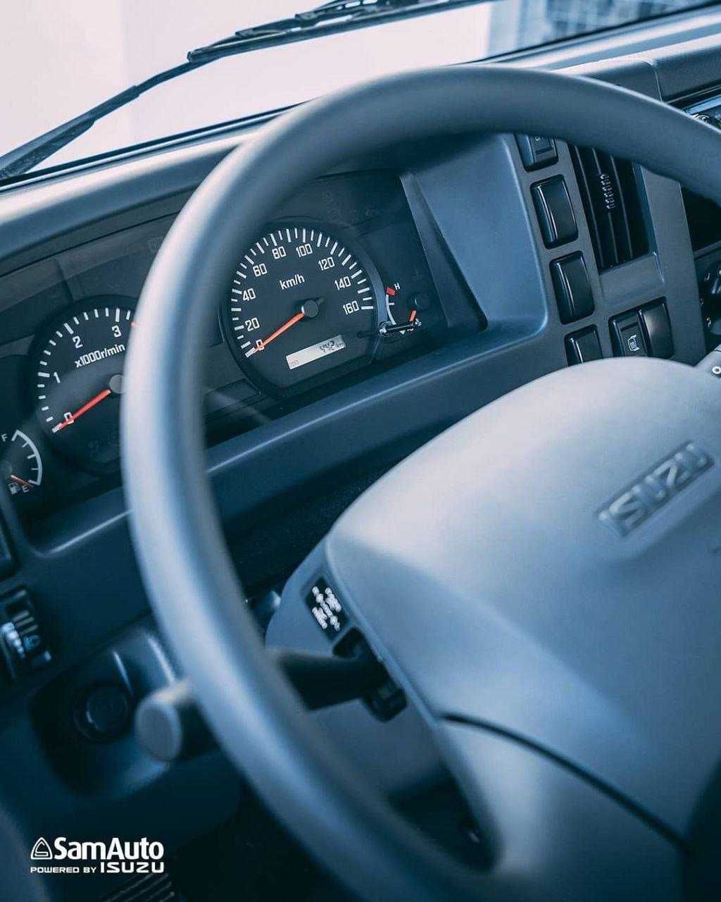 ISUZU NPR75K Avtofurgon