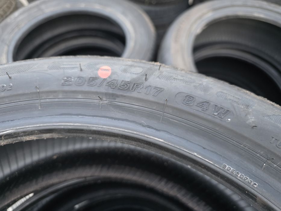 2бр Нови летни гуми 205 45 17 - Bridgestone