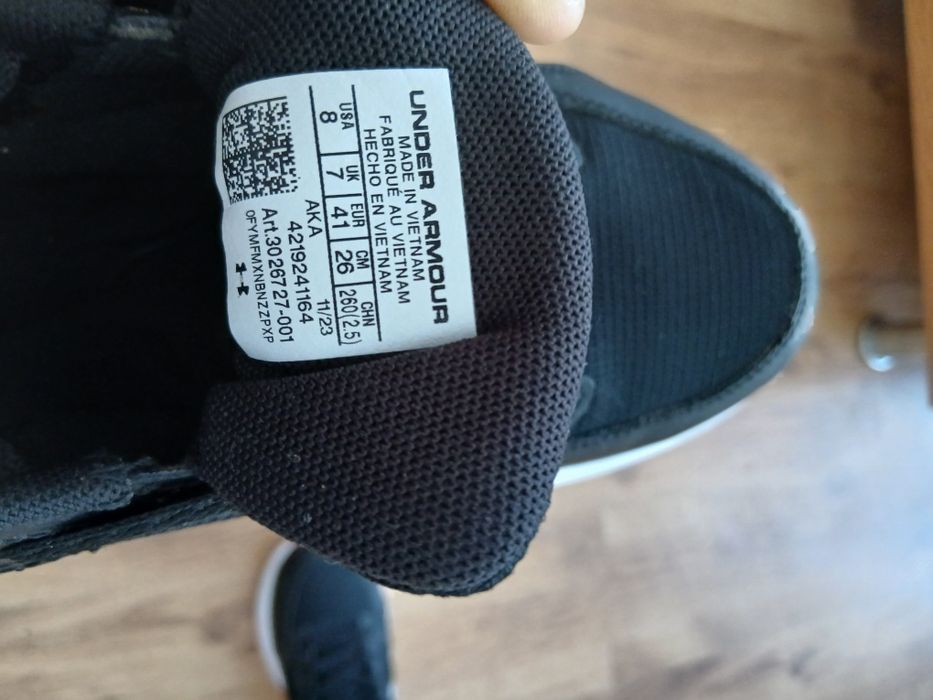 Adidași de vânzare 220de lei originali mărimea 42 jumate