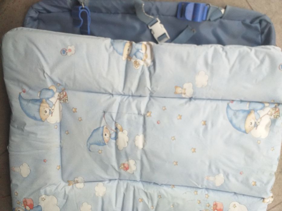 Carucior , suport patut pentru  infasat bebe