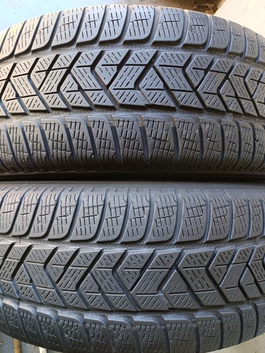 Anvelope de iarnă 215 65 17 Pirelli
