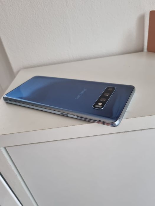 Vand / Schimb  Samsung Galaxy S10 impecabil