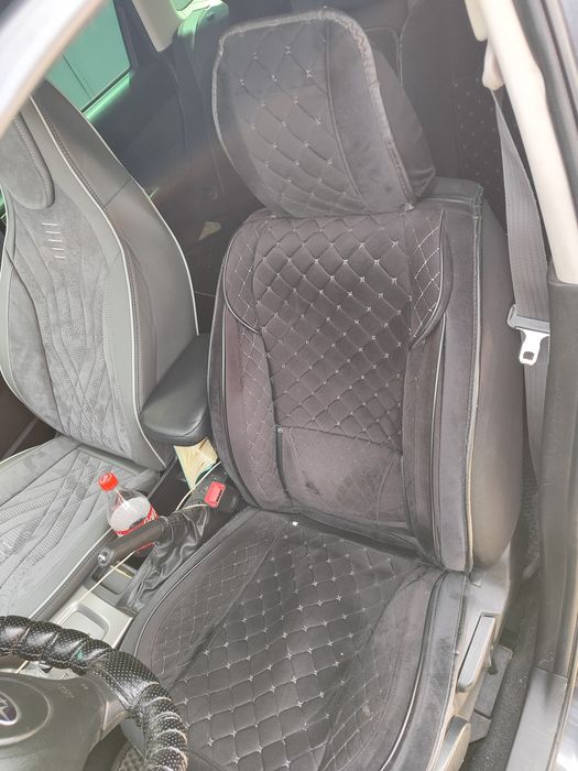 Авточехлы универсальные.