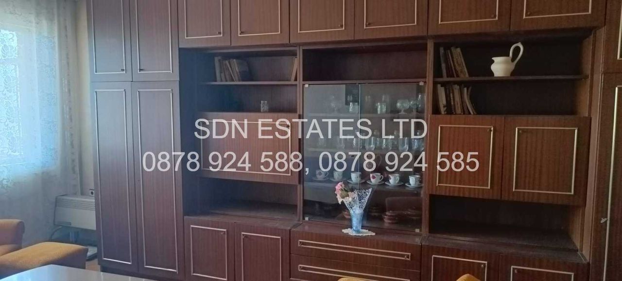 Продава се Тристаен апартамент в Казанлък - 90 кв.м за 1190 €/кв.м - Снимка #2