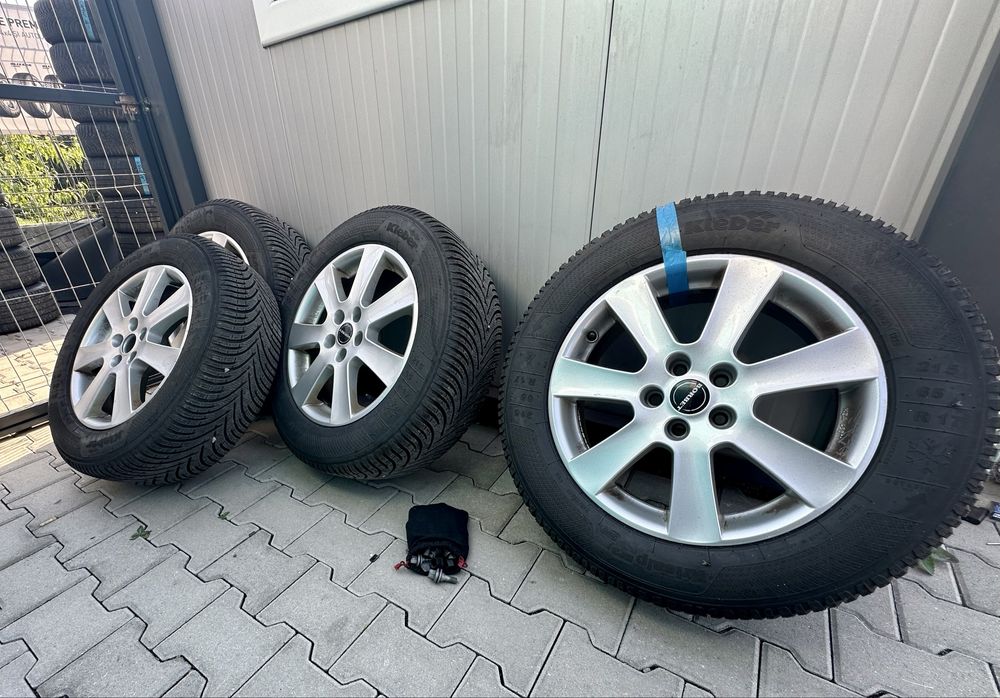 Roti 215/65R17 M+S Peugeot 3008 foarte bune