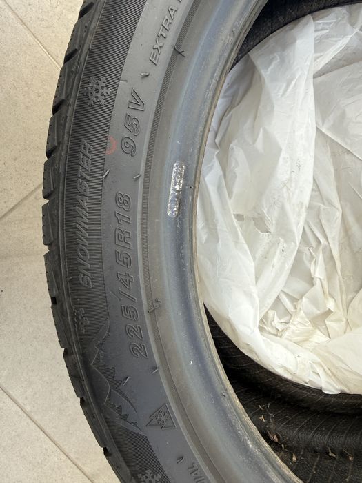 Anvelope de iarna 225/45/r18