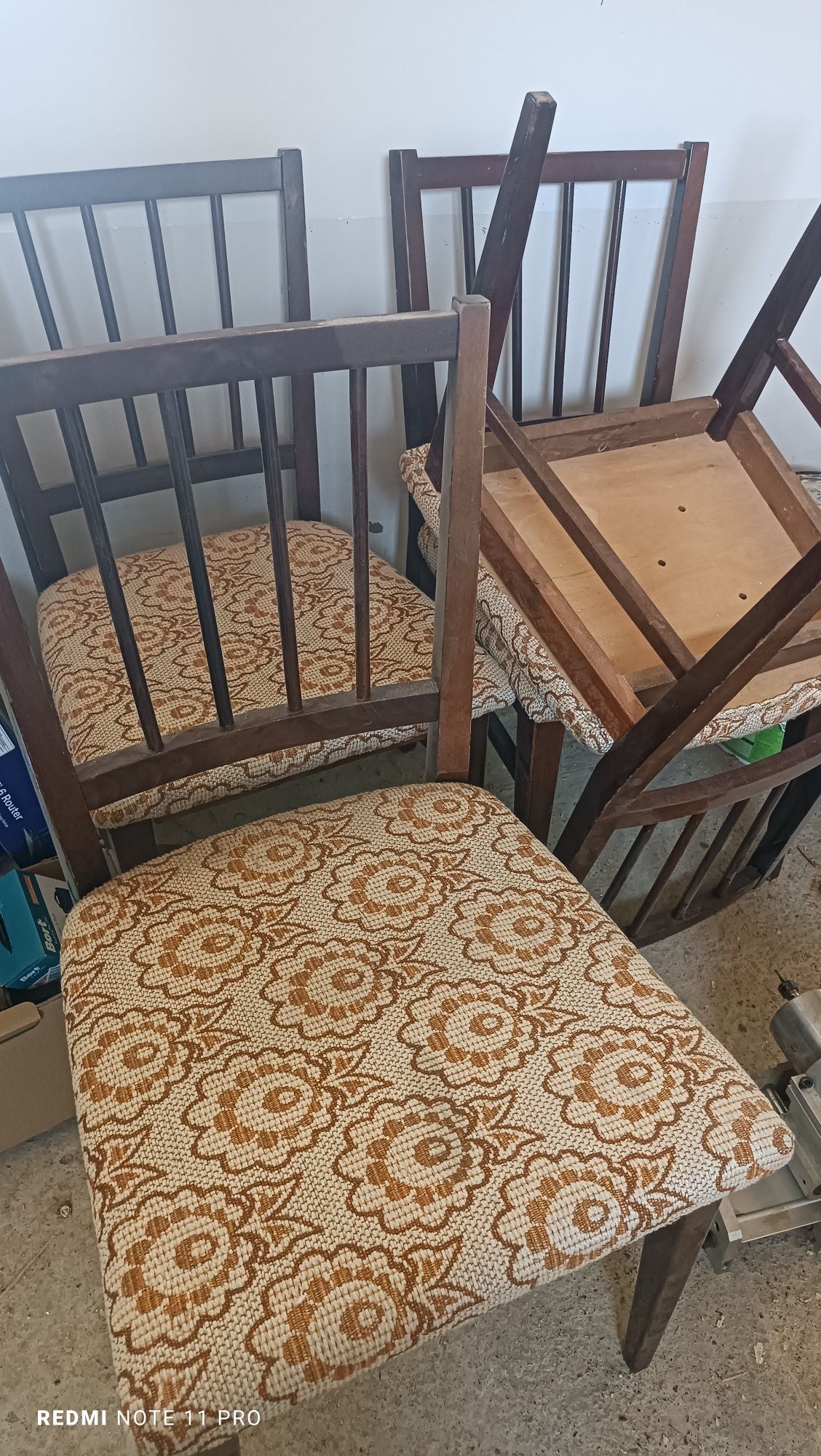 Продам стол и стулья