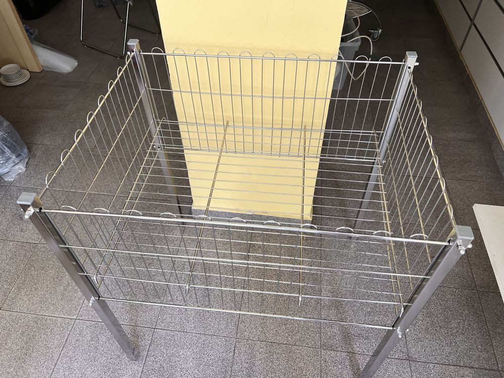 Оборудование за магазина и дрехи втора употреба