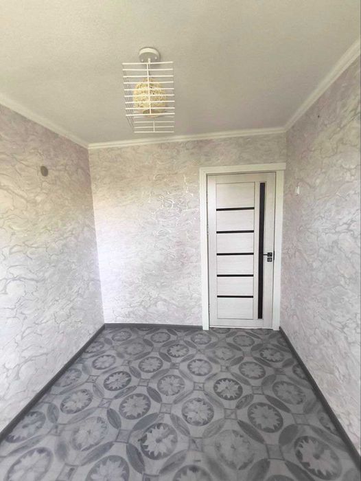 С ремонтом 2х комнатная квартира на 5-этаже Адрес Гагарина Корзинка!!