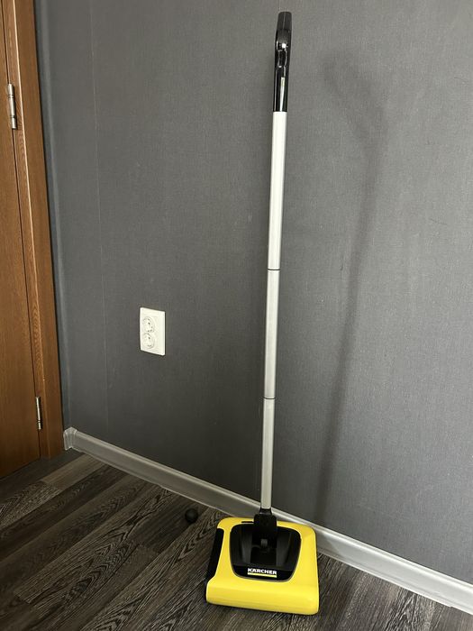 Акумулаторна метла/прахосмукачка Karcher