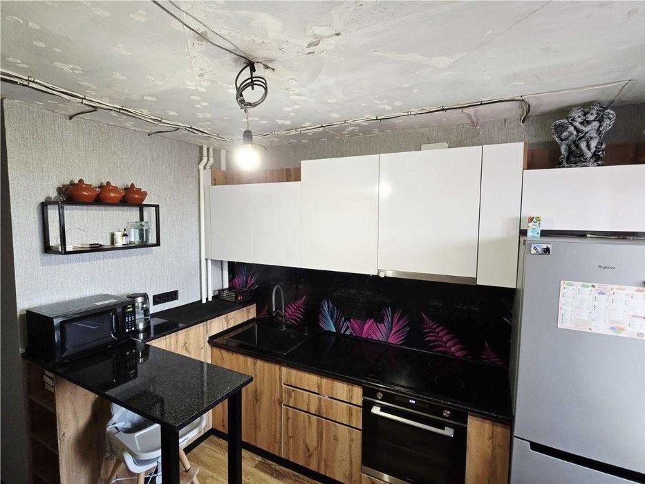 **Продам 1ю квартиру улуч.план. по Металлургов в 3мкр