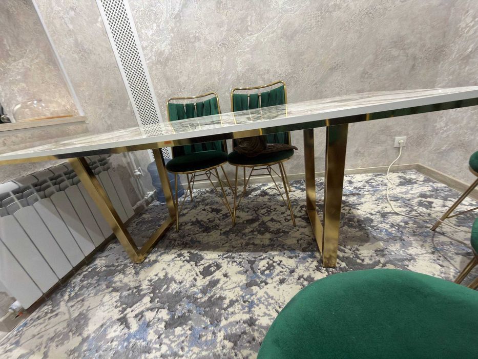 продам кухонный стол