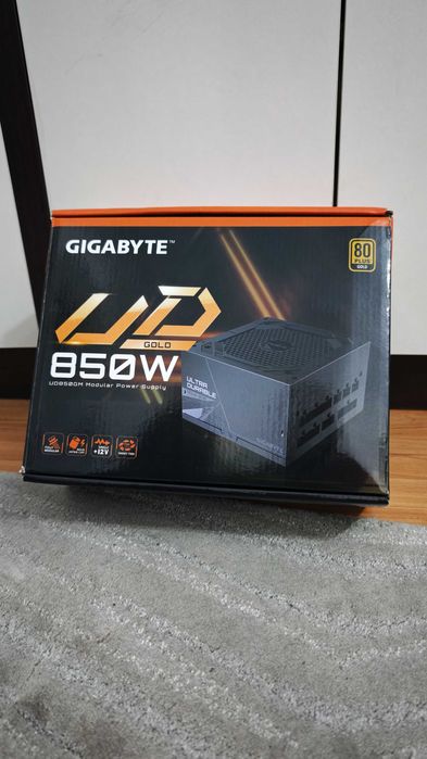 Sursa modulara GIGABYTE UD850GM80+GOLD 850W ATX black cu garantie 2029