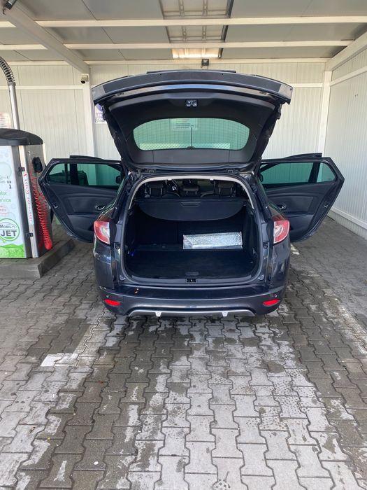 Renaul Megane 3-GT Line-1.5 dci 2012