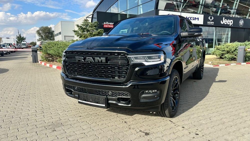 Dodge RAM RAM DT Crew Cab Limited Night 3.0L Hurricane I6 HO 540 CP A8 (MY 2025)