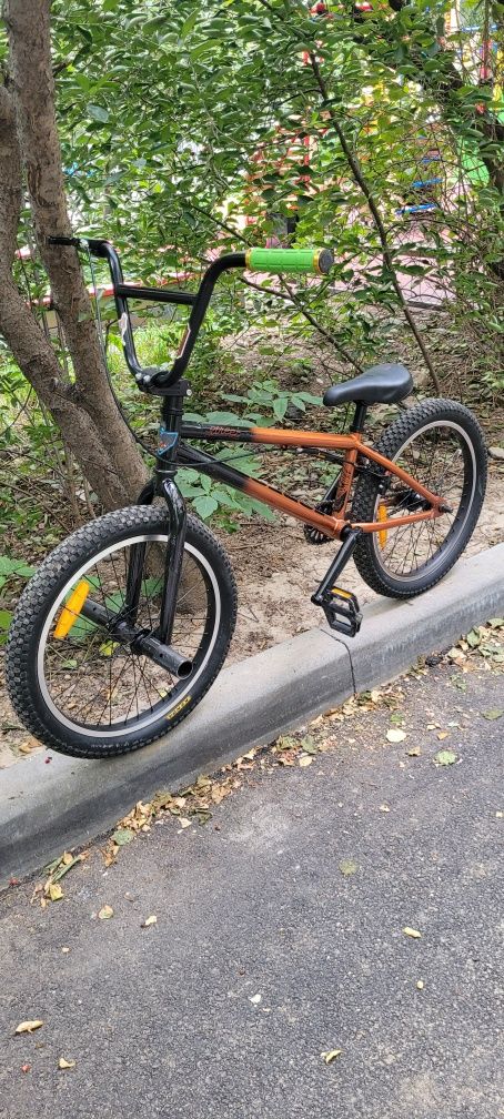 Велосипед BMX в отличном состоянии