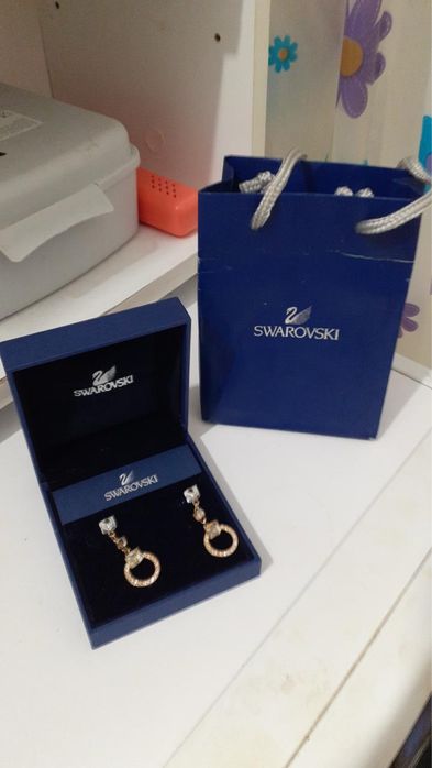 Cercei Swarovski originali - Noi în cutie